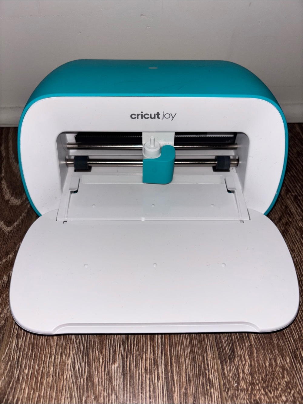 Cricut Joy Cutting Machine in Teal and White